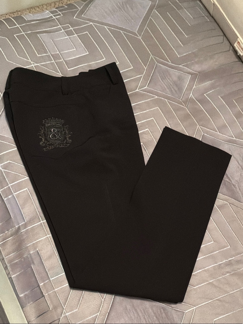Women’s dress jeans with Embroidered Crest